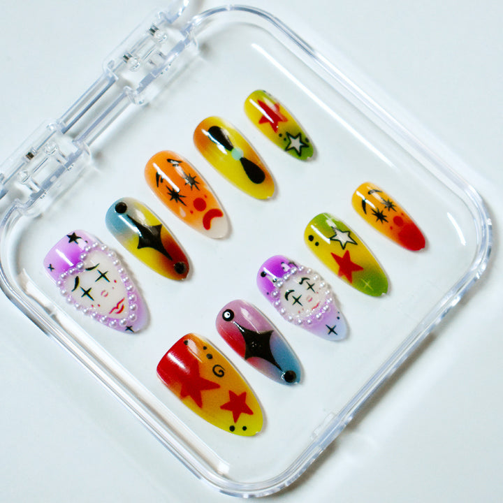 Artistic Kiss-Themed Press-On Nail Art Stornfield