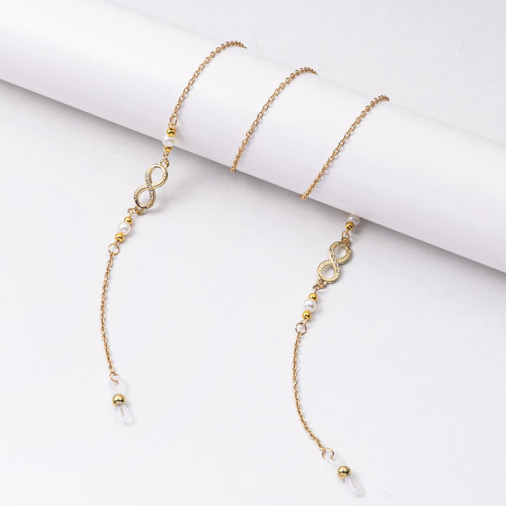 Elegant Chain Eyewear Holder Stornfield