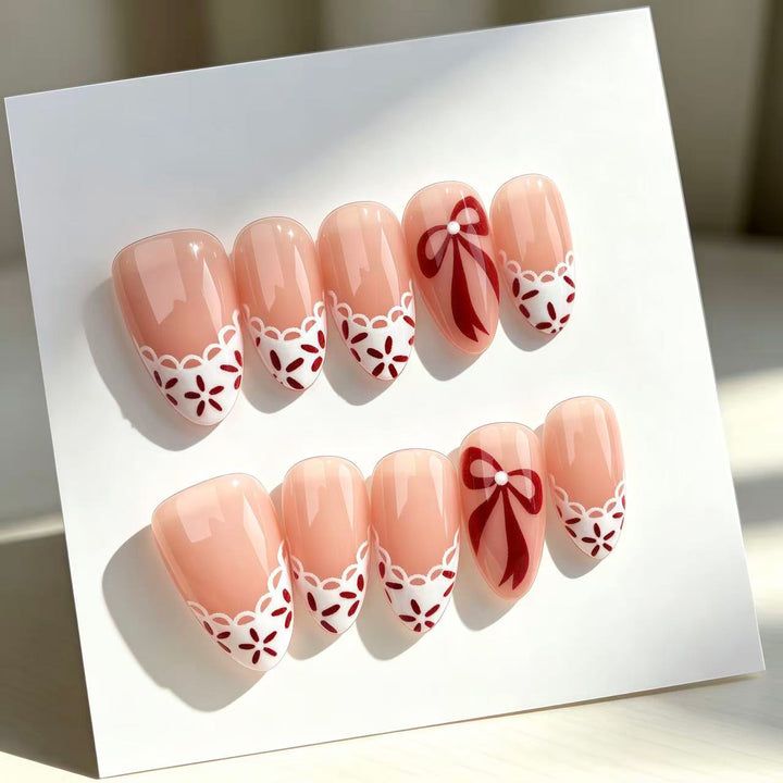 Elegant Lace-Detail Press-On Nail Set