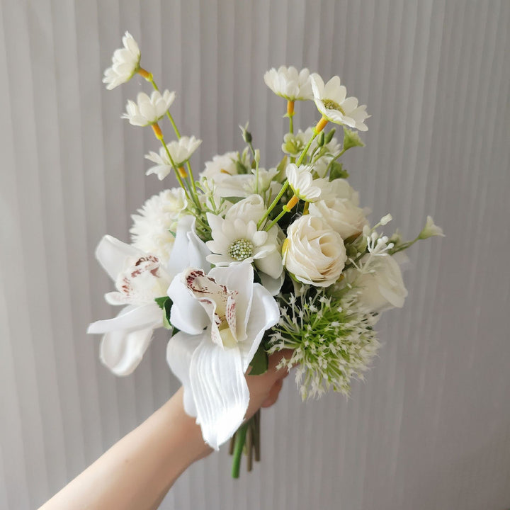 Elegant Floral Bridal Bouquet