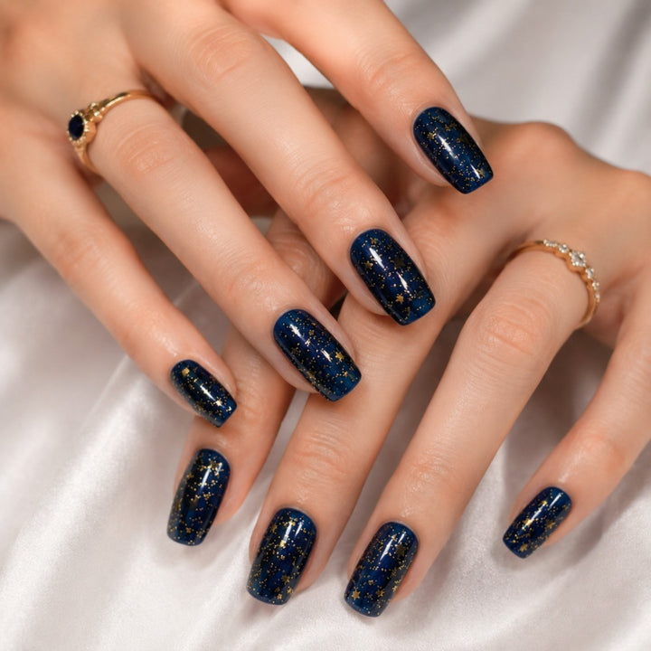 Elegant Artificial Nails In Luxurious Star Design Stornfield