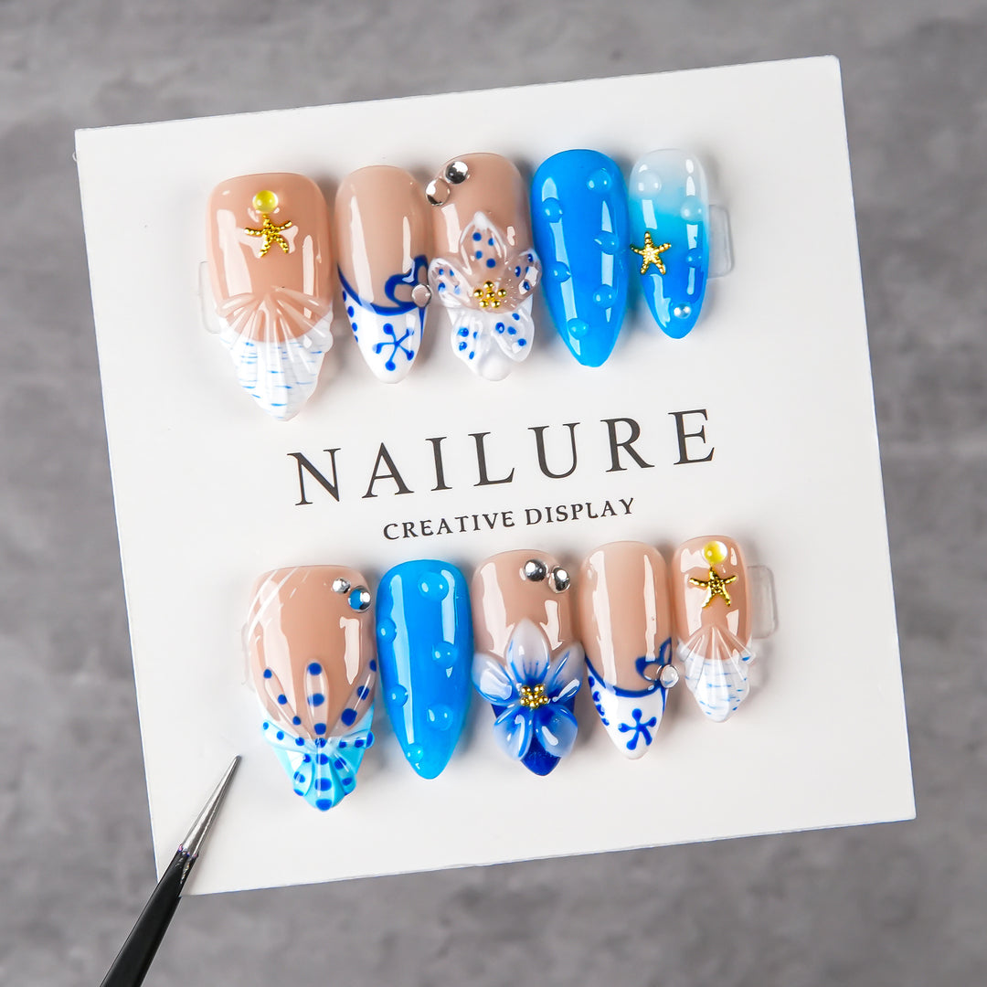 Artistic Themed Press-On Nail Art Set