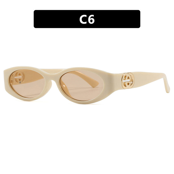 Women's fashionable cat-eye sunglasses with protective UV filter and luxurious accents Stornfield