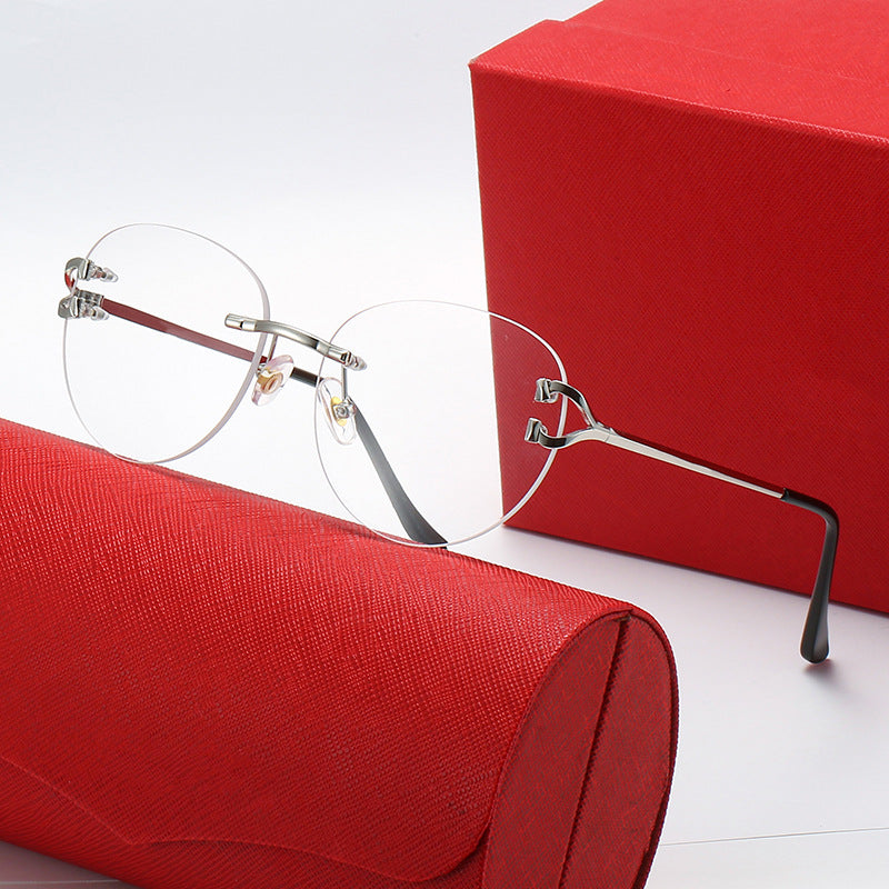 Ladies elegant Cat-Eye sunglasses with gold accents and UV protection Stornfield