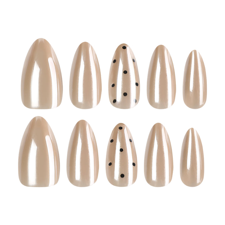 High-Quality Artificial Nails Stornfield