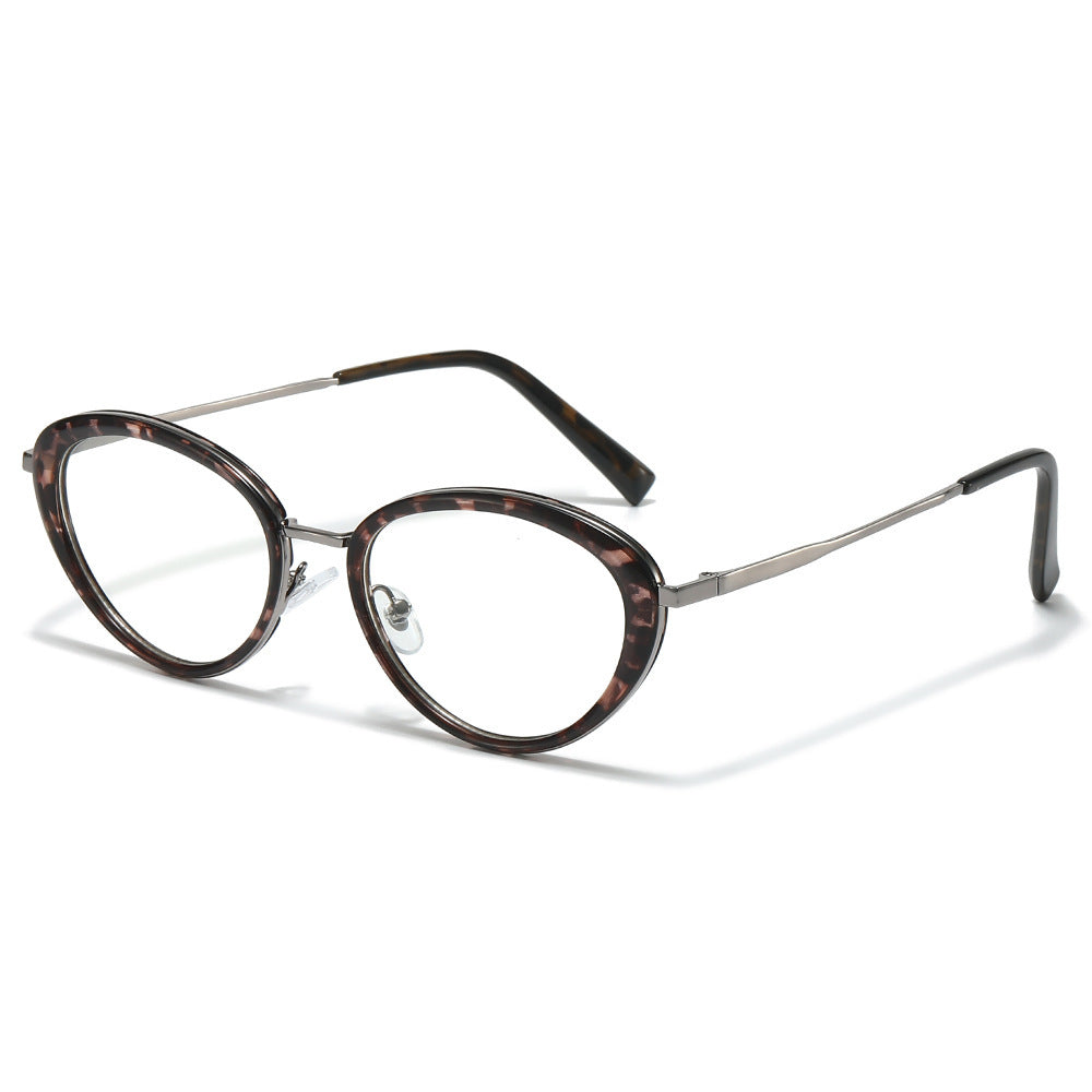 Retro-Inspired Cat-Eye Sunglasses with Tortoise Shell Accents Stornfield
