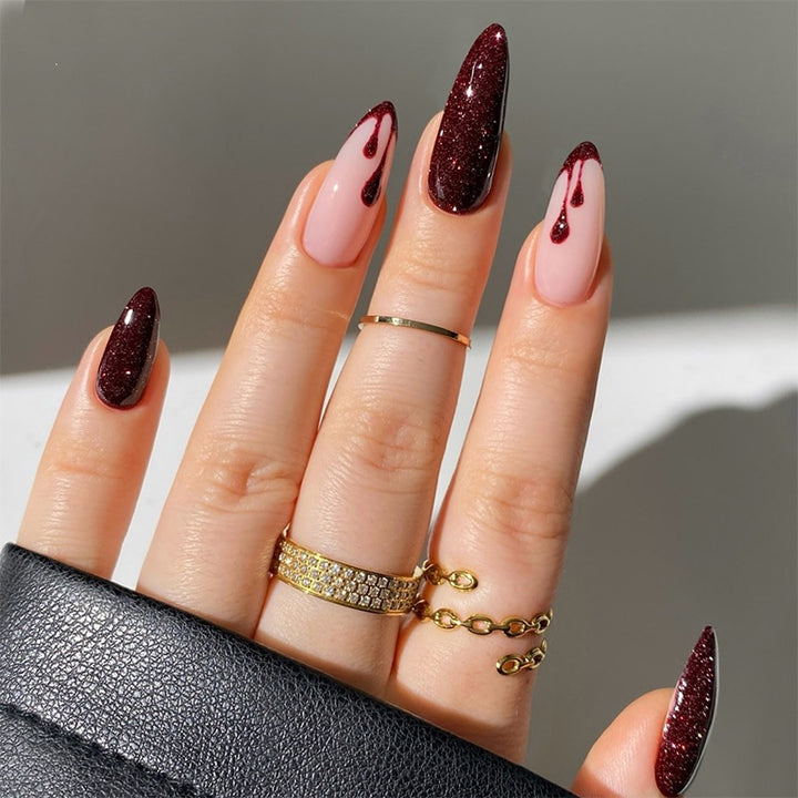 Nail art set with sparkling glitter and classic accents Stornfield