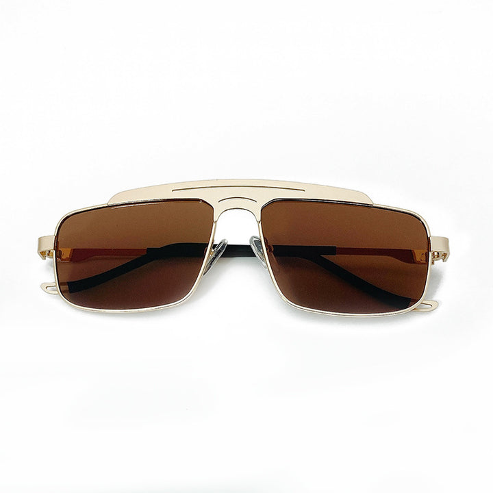 Fashionable Oversized Sunglasses with Elegant Design Stornfield