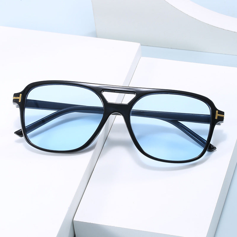 Women’s fashionable glasses with a fine frame and strict contours Stornfield
