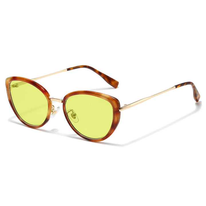 Fashion-Forward Cat-Eye Sunglasses with Trendy Tortoiseshell Frame Stornfield