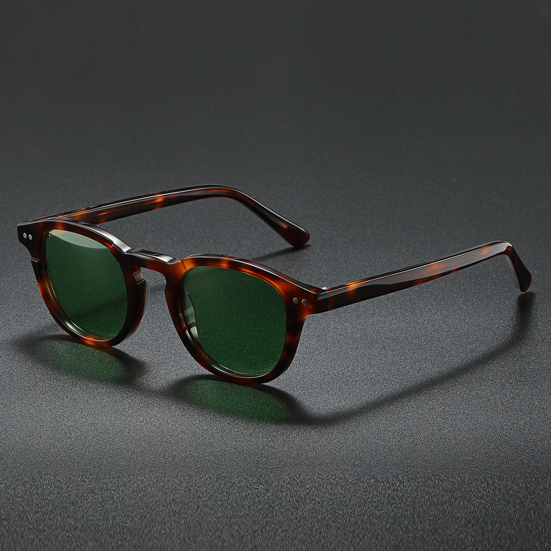 Women’s fashionable sunglasses in contemporary tortoiseshell design Stornfield