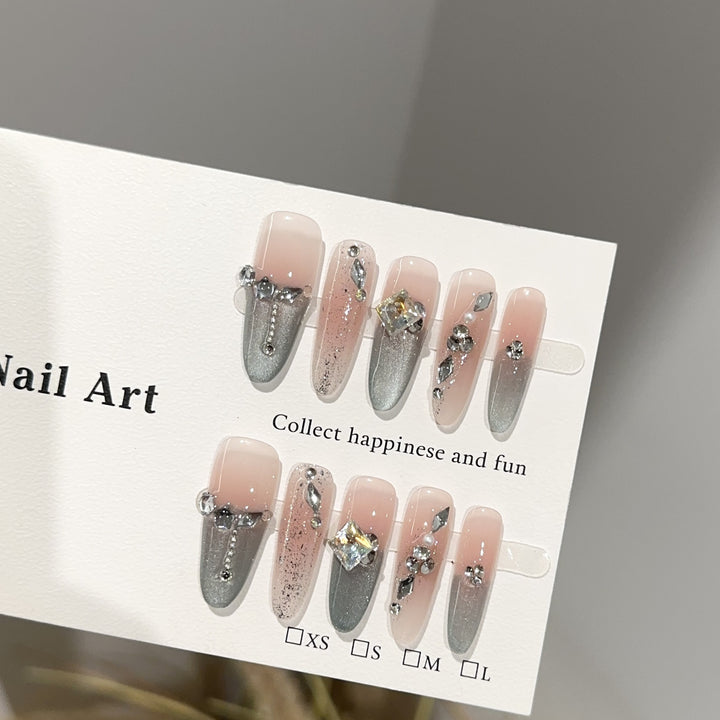 Glamorous Decorative Press-On Nail Art Set