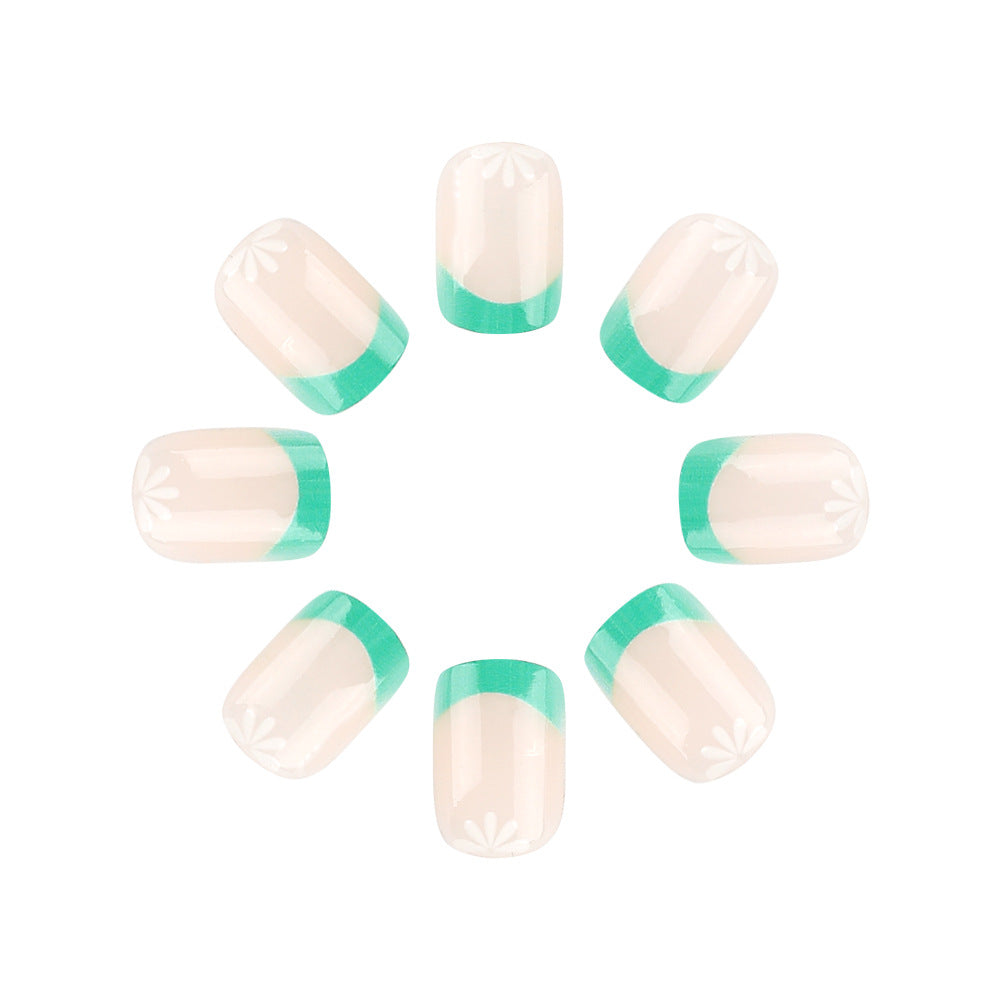 Elegant Floral Design Press-On Nail Set Stornfield