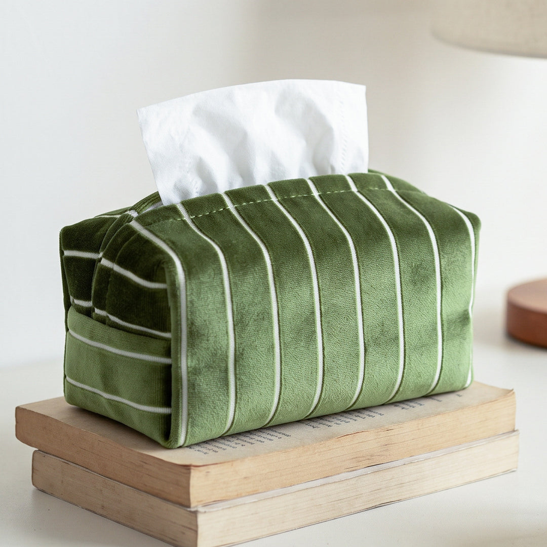 Decorative tissue box cover with botanical motif
