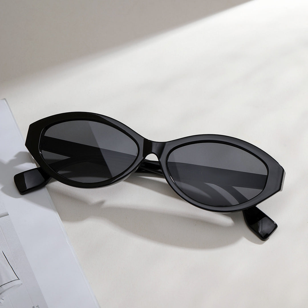 Ladies' fashionable cat-eye sunglasses with ergonomic frame Stornfield