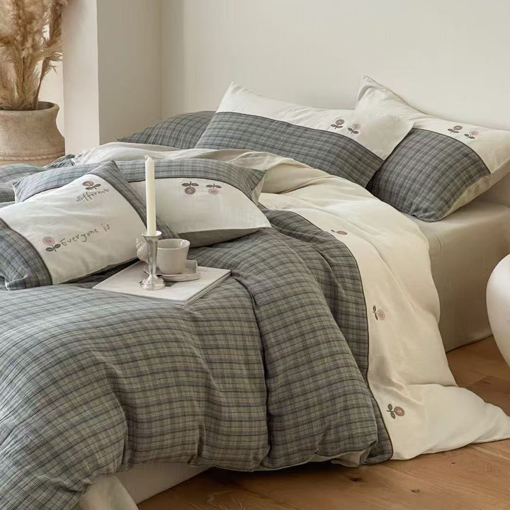 Plaid Cotton-Linen Blend Duvet Cover Set with Embroidered Sunbonnet Appliqué and Reversible Solid Backing