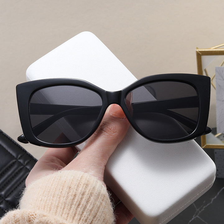 Women's Fashion Cat-Eye Sunglasses with Modern Design Stornfield