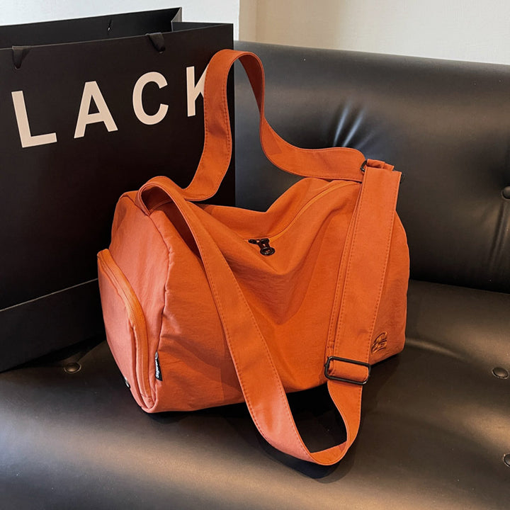 Sporty Carrying Bag with Ergonomic Design Stornfield