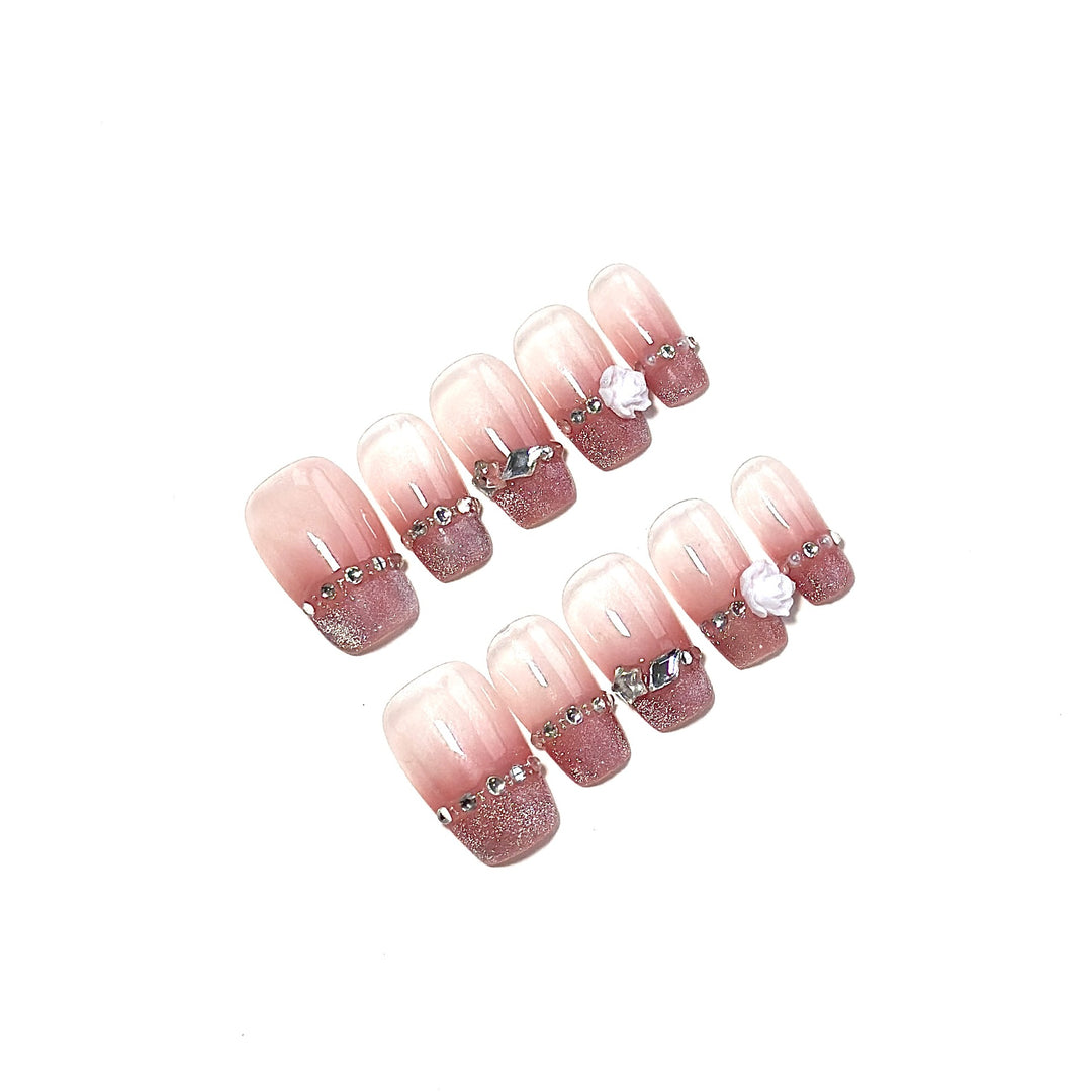Decorative Press-On Nail Art Set with Elegant Floral Accents