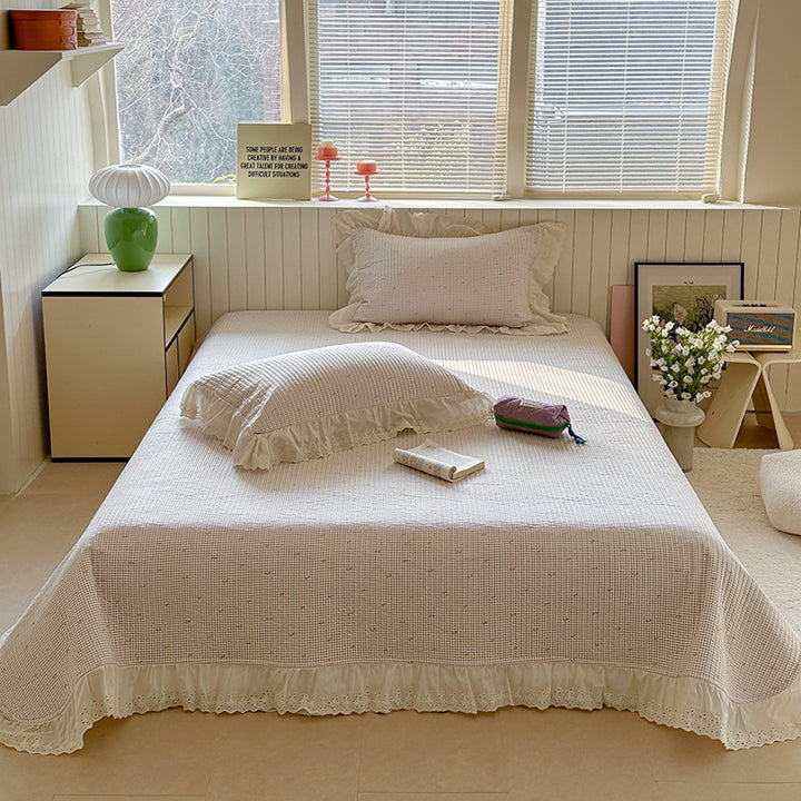 Quilted Polka Dot Cotton Bedspread Set with Eyelet Lace Ruffled Shams