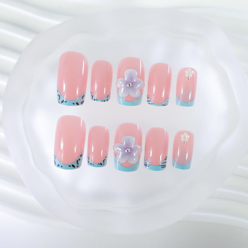 Artificial nails with floral designs Stornfield