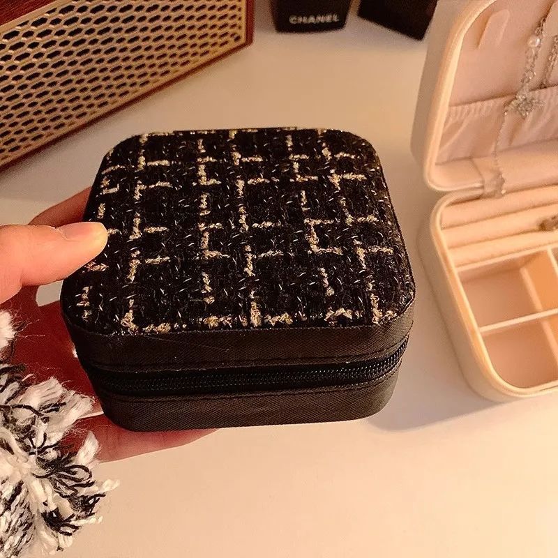 Stylish jewelry storage box Stornfield