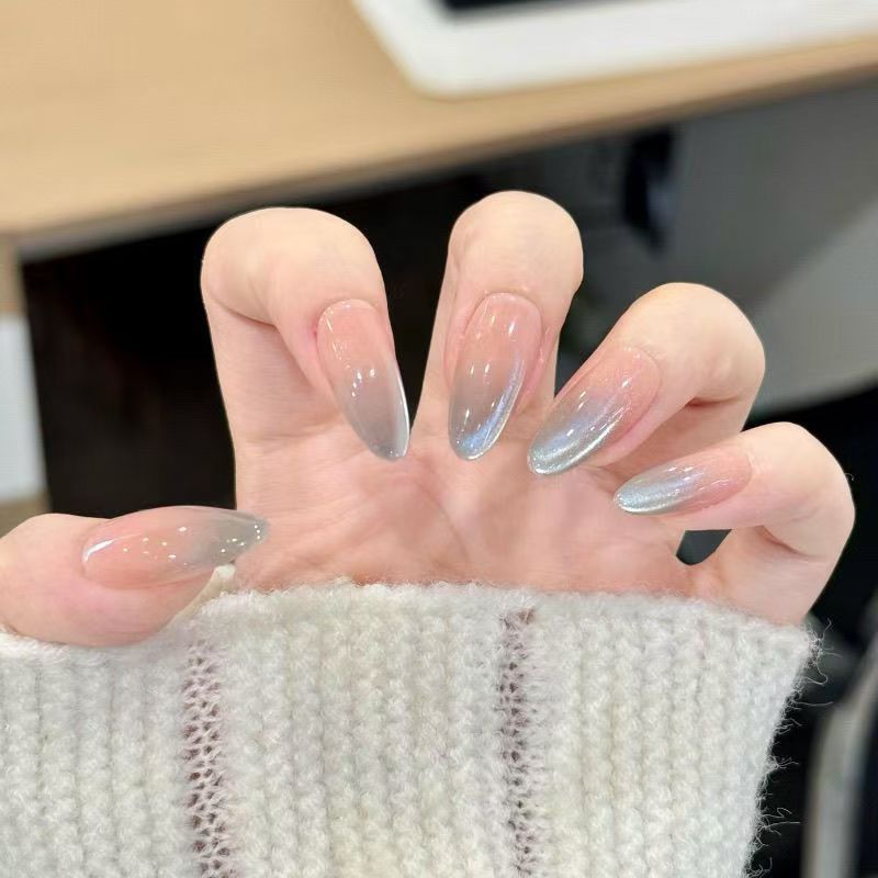 Artificial artificial nails with shimmering pearl effect Stornfield