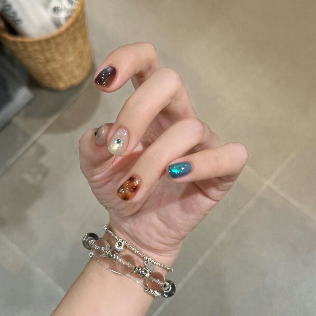 Artificial nails with shimmering effect Stornfield