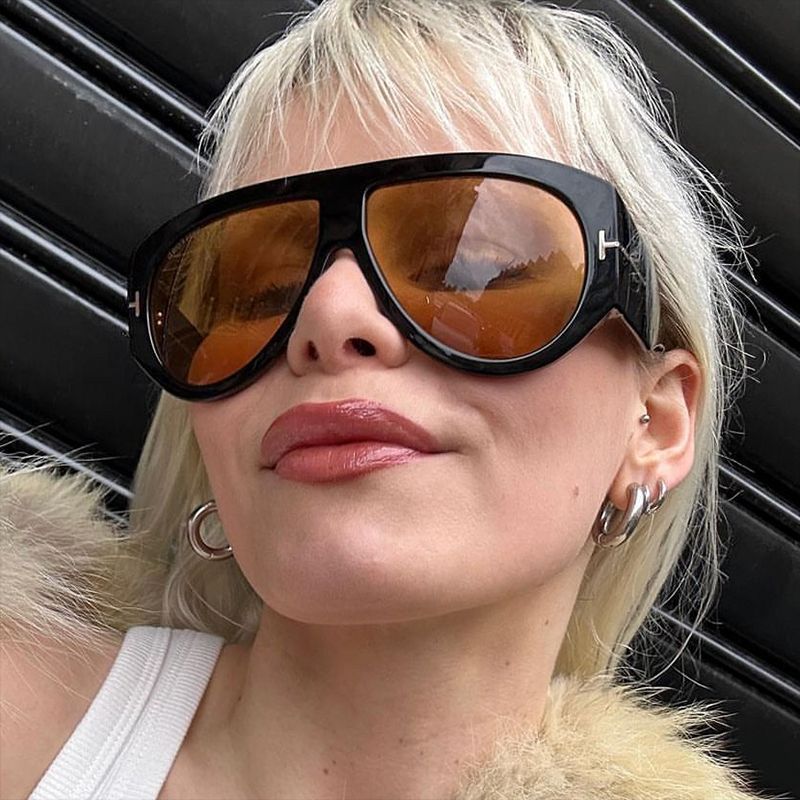 Ladies elegant sunglasses in striking design Stornfield