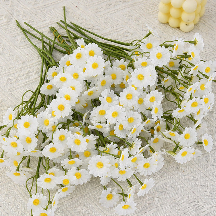 Lifelike Daisy Flower Bouquet