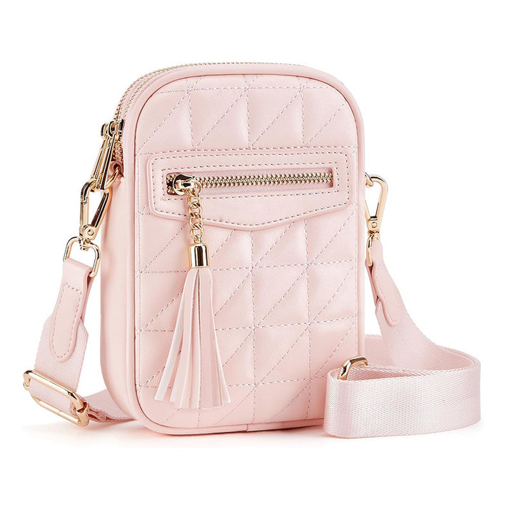 Stylish shoulder bag with quilted design and Stornfield pendant