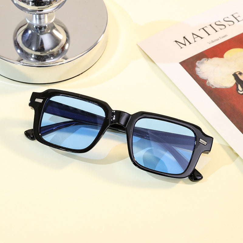 Women's modern rectangular sunglasses with colored lenses Stornfield