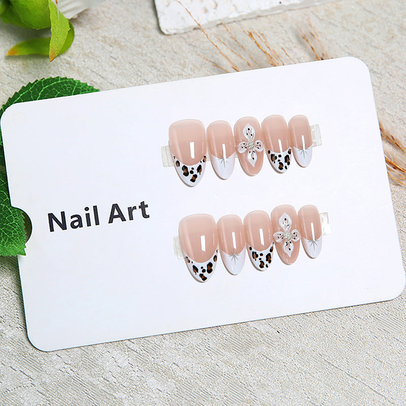 Glamorous artificial nails Stornfield
