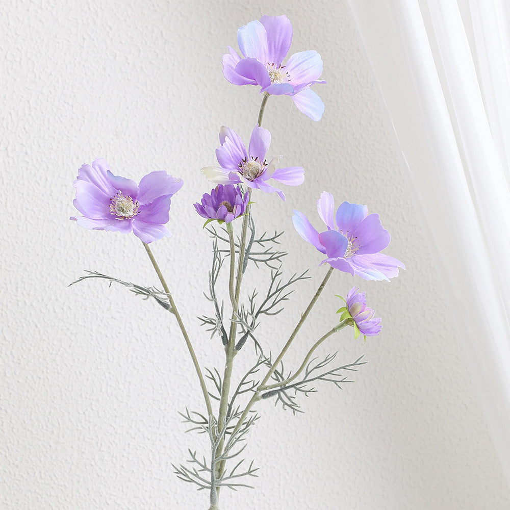Artificial flower stem with realistic details