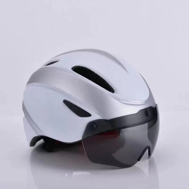 Protective Cycling Helmet with Visor Stornfield
