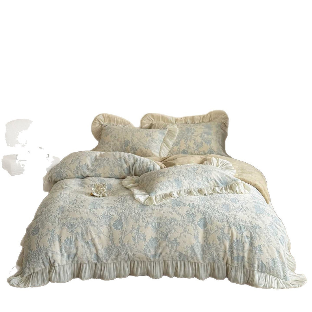 Luxurious Ruffled Bed Linen Set with Jacquard Floral Pattern and Quilted Bedspread