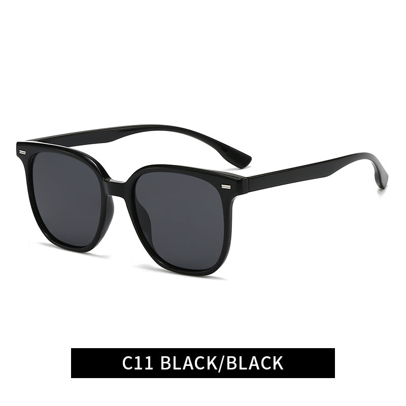 Women's fashionable sunglasses in minimalist design Stornfield