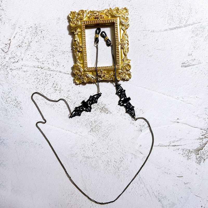 Jewelry holder chain with intricate details Stornfield