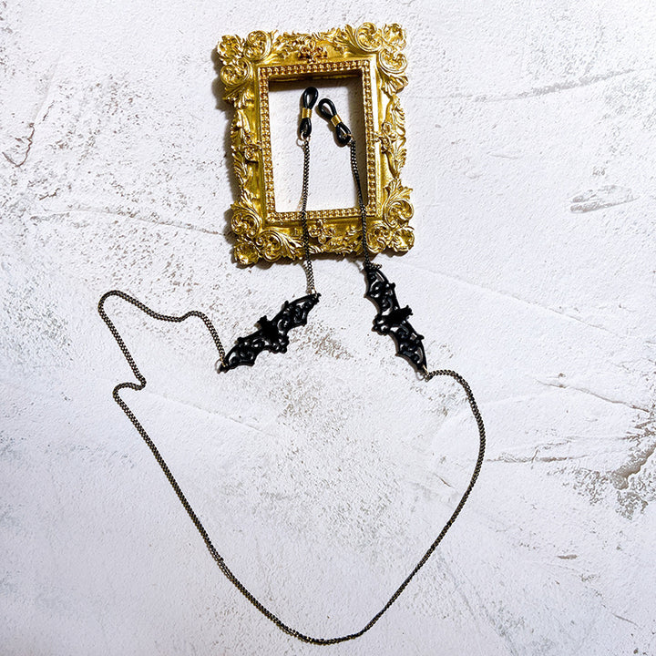 Jewelry holder chain with intricate details Stornfield