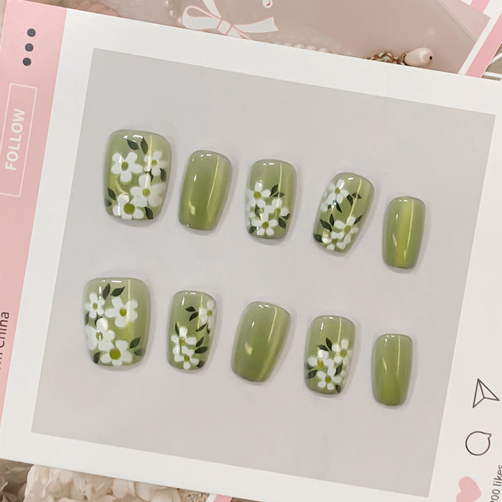 Artificial nails with floral patterns Stornfield