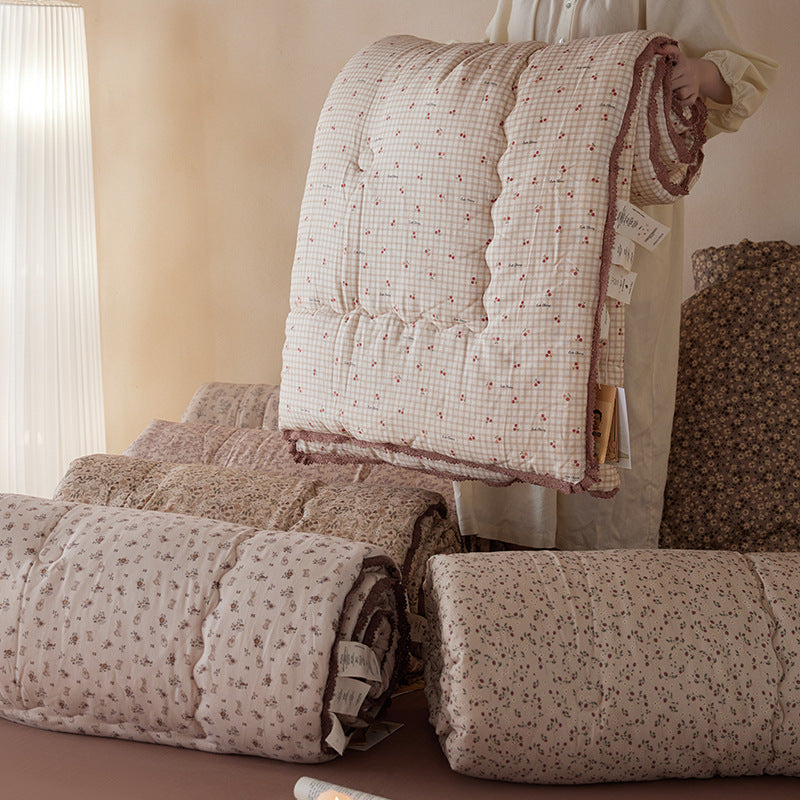 Lightweight Breathable Quilted Cotton Floral Comforter & Pillow Sham Set