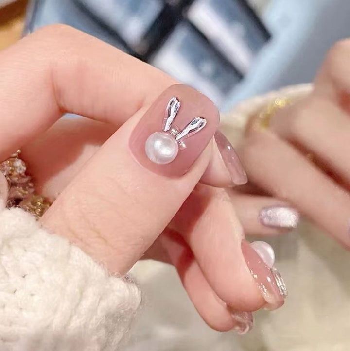 Glamorous Nail Art Decoration