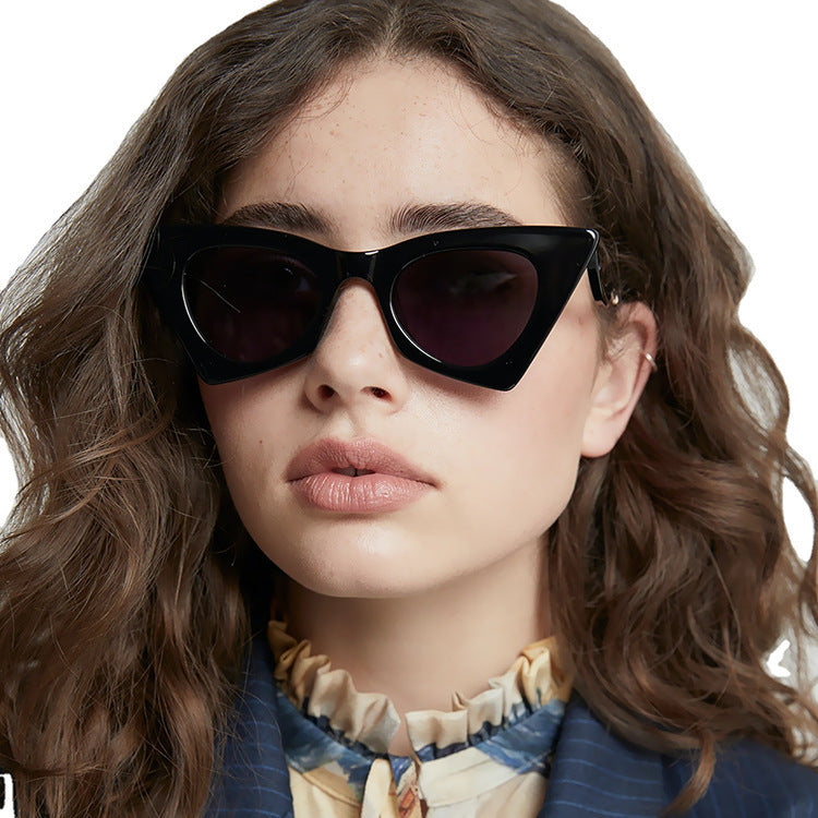 Ladies fashionable cat-eye sunglasses in fashion style Stornfield