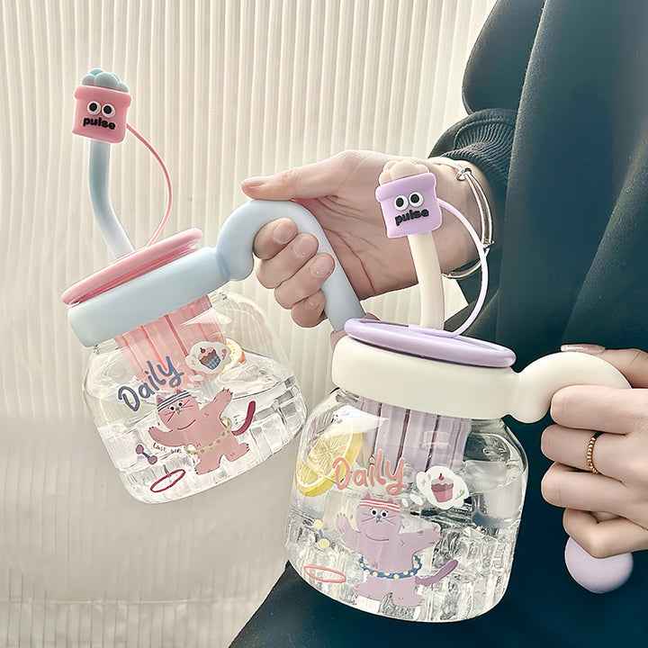 Women’s creative drinking bottle with integrated silicone straw Stornfield