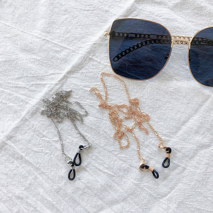 Chic Eyewear Chain with Decorative Clips Stornfield
