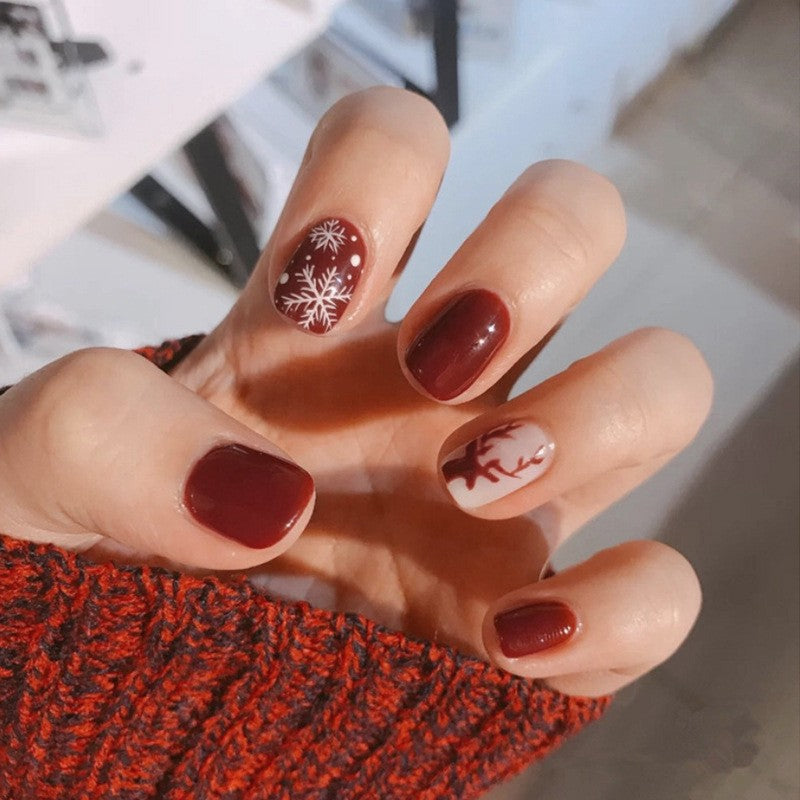 Artificial nail set with festive Christmas design and creative motifs Stornfield