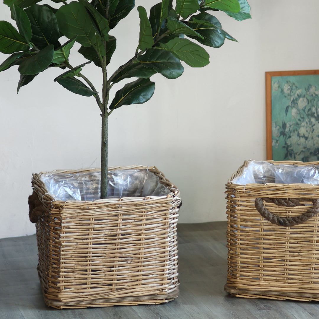 Storage basket with handcrafted details Stornfield