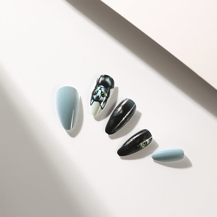 Stylish cat motif artificial nails Stornfield
