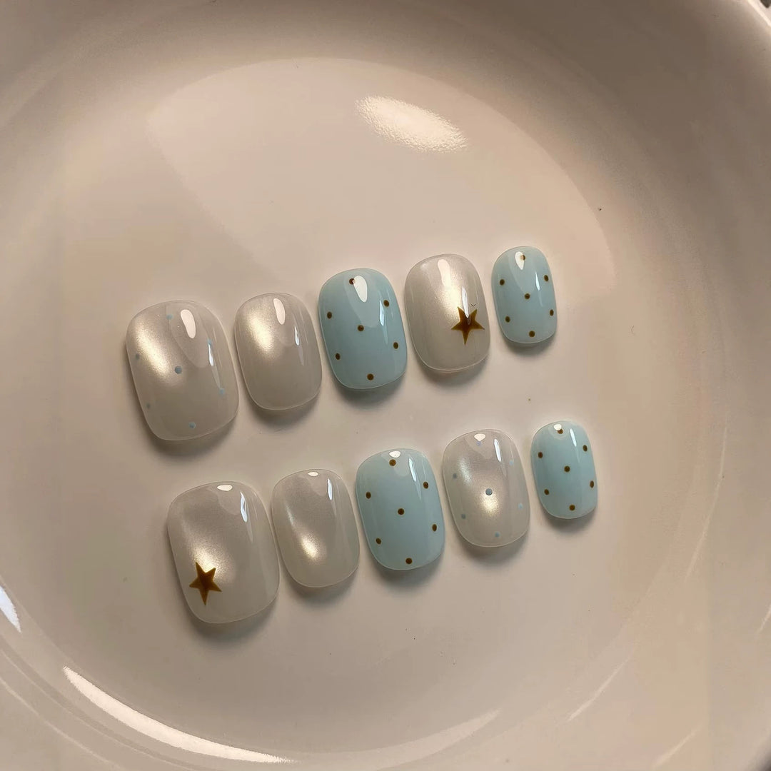 Decorative Press-On Nail Art Set with Star and Dot Designs