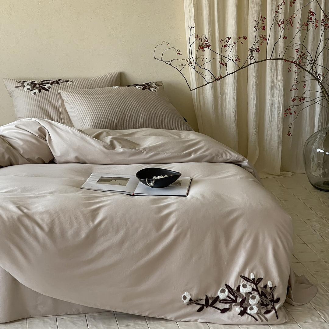 Quilted Ribbed Pillow Sham & Embroidered Duvet Cover Set